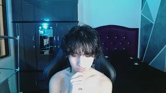 littlextreme online show from April 2026 04:27:02 AM