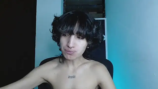 littlextreme online show from May 2026 01:03:01 AM