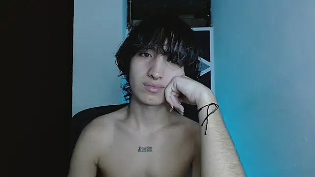 littlextreme online show from May 2026 04:15:01 AM