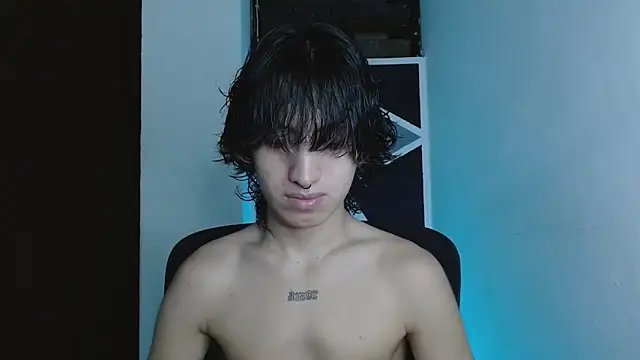 littlextreme online show from May 2026 02:52:01 AM