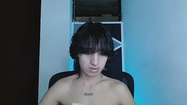 littlextreme online show from May 2026 03:02:01 AM