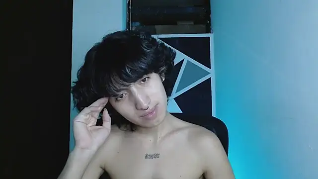 littlextreme online show from May 2026 04:27:02 AM