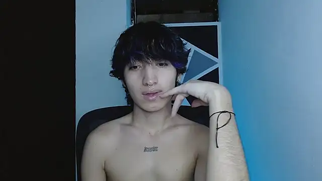 littlextreme online show from February 2026 01:01:02 AM