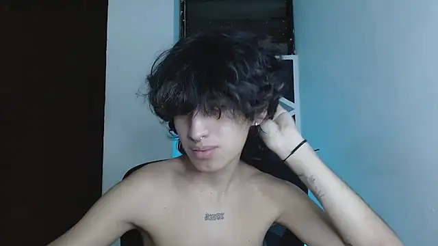 Snapshot of littlextreme chatting on June 2026 01:04:01 AM littlextreme online show from June 2026 01:04:01 AM
