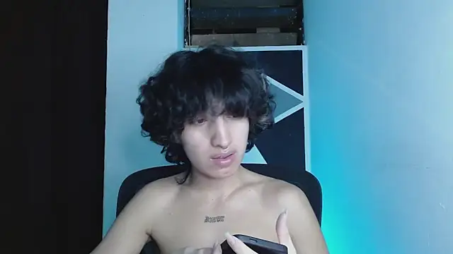 littlextreme online show from May 2026 02:08:01 AM