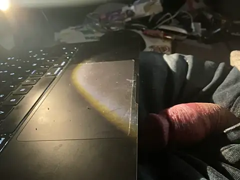 juicyprecumboy online show from April 2026 12:28:01 AM