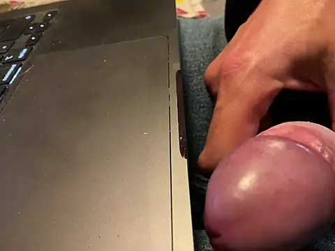 juicyprecumboy online show from April 2026 02:47:01 AM
