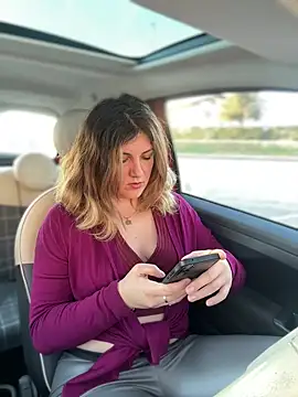 Snapshot of DaisyVibesss chatting on January 2025 03:14:02 PM DaisyVibesss online show from January 2025 03:14:02 PM