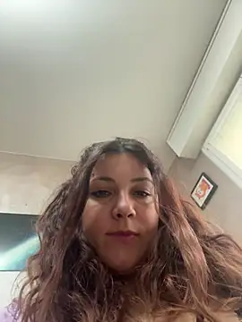 Snapshot of DaisyVibesss chatting on November 2025 08:29:02 AM DaisyVibesss online show from November 2025 08:29:02 AM