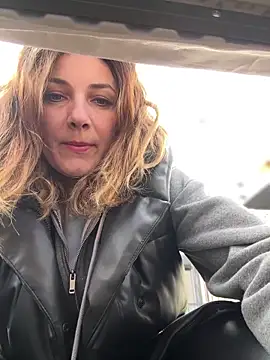 Snapshot of DaisyVibesss chatting on February 2025 09:29:02 AM DaisyVibesss online show from February 2025 09:29:02 AM