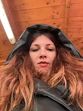 DaisyVibesss online show from December 2025 10:29:02 AM