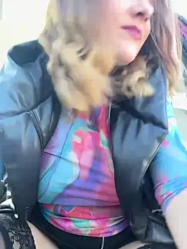 Snapshot of DaisyVibesss chatting on March 2025 11:58:02 AM DaisyVibesss online show from March 2025 11:58:02 AM