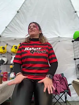 Snapshot of DaisyVibesss chatting on February 2025 08:50:02 AM DaisyVibesss online show from February 2025 08:50:02 AM