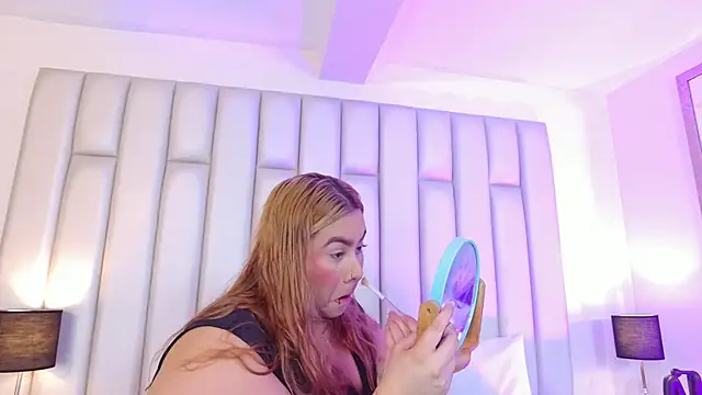 Snapshot of aandreaperez chatting on April 2026 02:07:02 PM aandreaperez online show from April 2026 02:07:02 PM