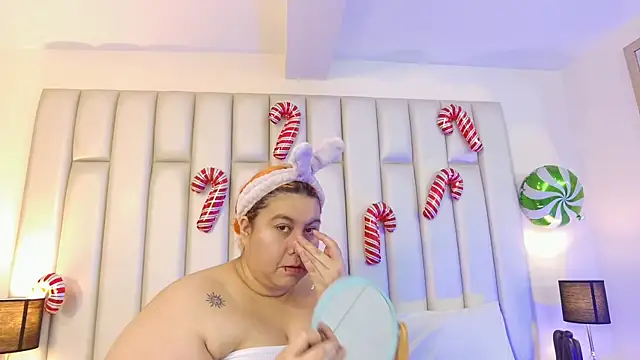 aandreaperez online show from December 2025 11:45:02 AM