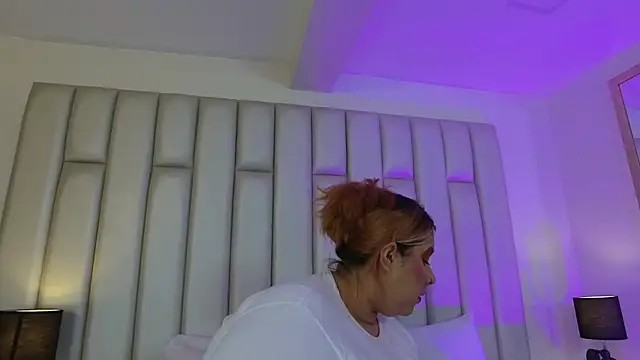 Snapshot of aandreaperez chatting on March 2026 06:34:01 PM aandreaperez online show from March 2026 06:34:01 PM