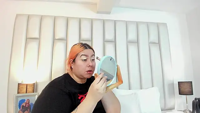 aandreaperez online show from October 2025 11:53:01 AM