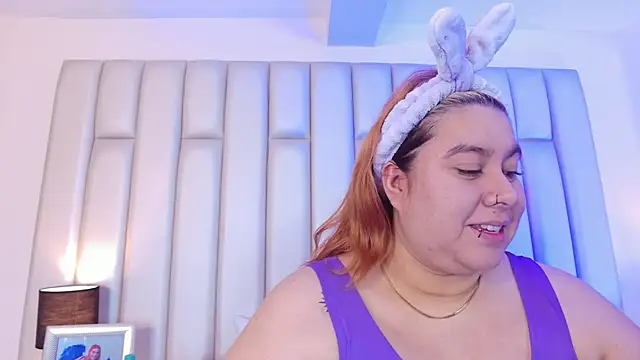 aandreaperez online show from February 2026 01:29:01 PM