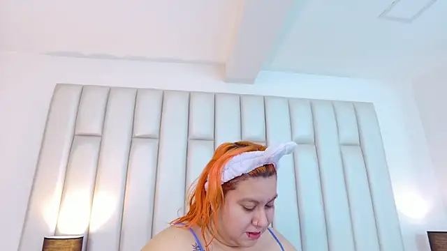 aandreaperez online show from November 2025 11:54:01 AM