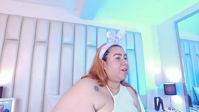 aandreaperez online show from February 2026 07:01:02 PM