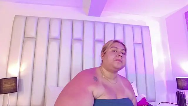 Snapshot of aandreaperez chatting on March 2026 11:43:01 AM aandreaperez online show from March 2026 11:43:01 AM