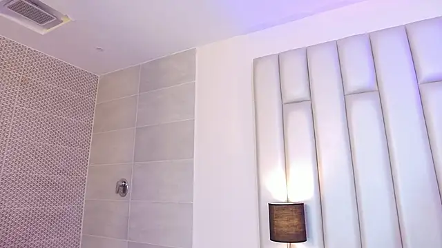 Snapshot of aandreaperez chatting on April 2026 07:58:02 PM aandreaperez online show from April 2026 07:58:02 PM