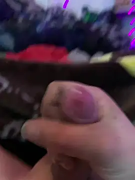 Snapshot of Hugetings chatting on February 2026 03:52:01 PM Hugetings online show from February 2026 03:52:01 PM