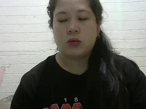 Snapshot of hotsexylyn chatting on September 2025 08:47:01 AM hotsexylyn online show from September 2025 08:47:01 AM
