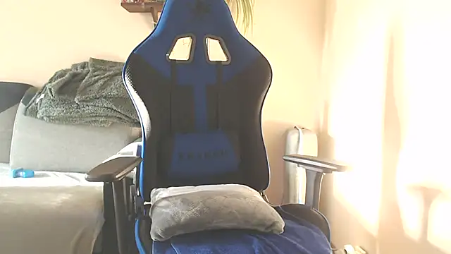 Diablica41 online show from December 2025 10:25:01 AM