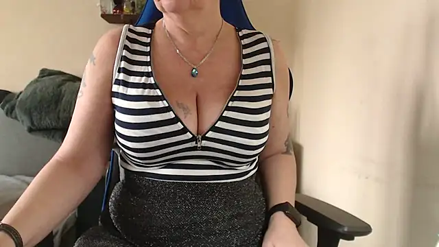 Diablica41 online show from November 2025 09:42:02 AM