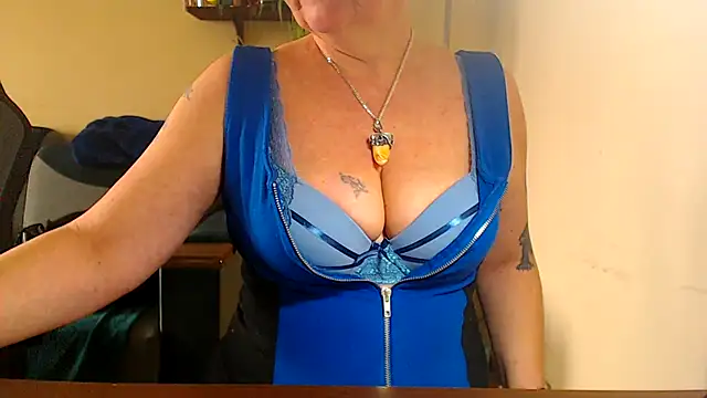 Snapshot of Diablica41 chatting on February 2025 10:04:02 AM Diablica41 online show from February 2025 10:04:02 AM