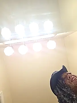 Snapshot of StallionMilf chatting on October 2025 02:27:02 PM StallionMilf online show from October 2025 02:27:02 PM