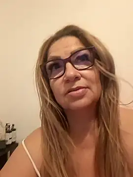 gisela27 online show from March 2026 03:23:01 AM