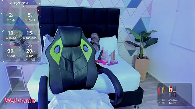 gisela27 online show from October 2025 12:48:01 PM