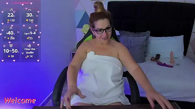 gisela27 online show from April 2026 08:09:02 PM