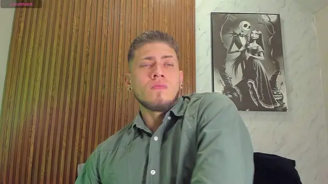 SebastianMaximoff online show from December 2025 07:26:01 PM