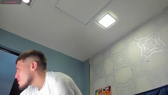 SebastianMaximoff online show from November 2025 06:34:01 PM