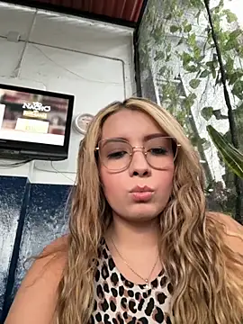 Snapshot of ValeriaHot69 chatting on October 2025 05:14:01 PM ValeriaHot69 online show from October 2025 05:14:01 PM