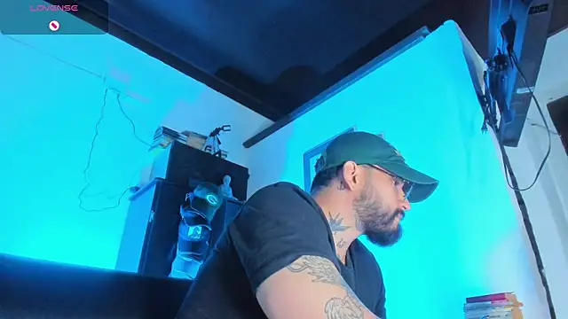 CamiloGray  online show from October 2025 01:44:02 PM