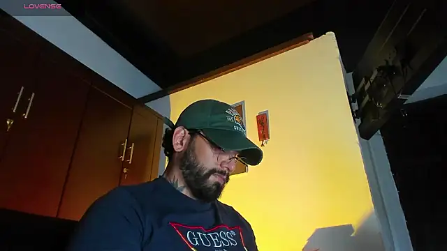 CamiloGray  online show from February 2026 03:25:02 PM