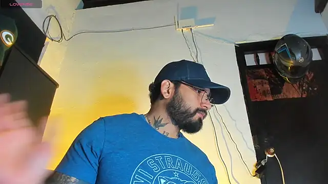 CamiloGray  online show from December 2025 01:35:02 PM