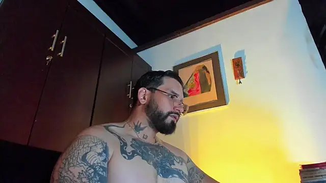 Snapshot of CamiloGray_ chatting on May 2026 02:27:01 PM CamiloGray online show from May 2026 02:27:01 PM