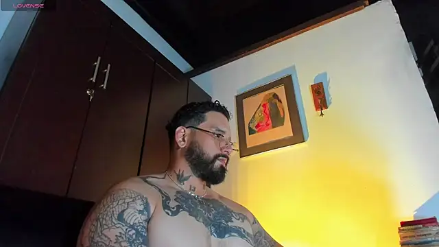 Snapshot of CamiloGray_ chatting on May 2026 03:37:02 PM CamiloGray online show from May 2026 03:37:02 PM