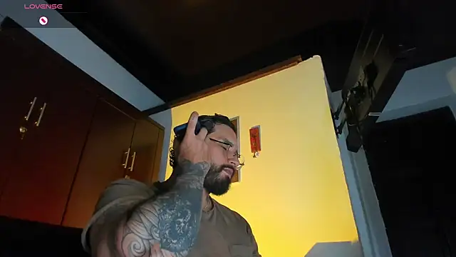 CamiloGray  online show from January 2026 02:46:02 PM