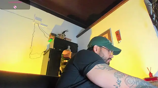 CamiloGray  online show from November 2025 01:26:02 PM