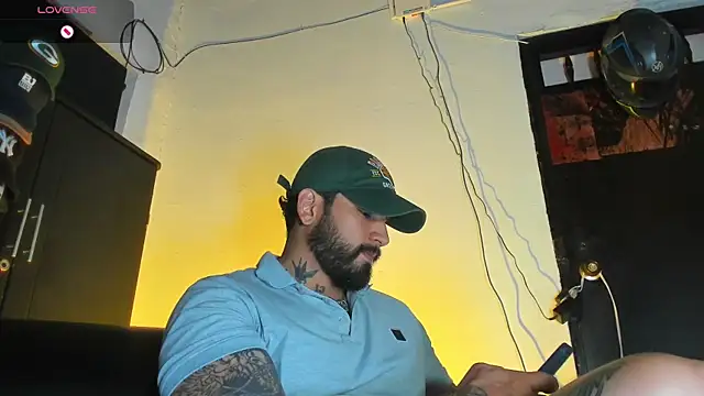 CamiloGray  online show from December 2025 02:44:01 PM