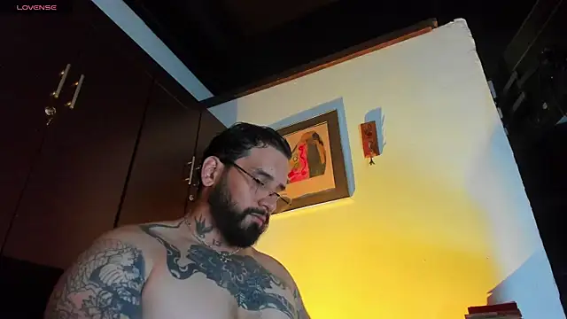 Snapshot of CamiloGray_ chatting on May 2026 02:21:02 PM CamiloGray online show from May 2026 02:21:02 PM