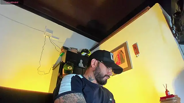 CamiloGray  online show from December 2025 01:57:01 PM