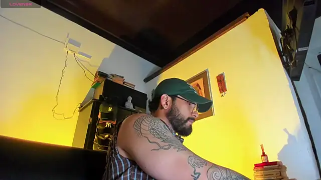 CamiloGray  online show from December 2025 02:56:01 PM