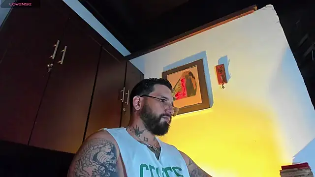 Snapshot of CamiloGray_ chatting on May 2026 01:50:01 PM CamiloGray online show from May 2026 01:50:01 PM